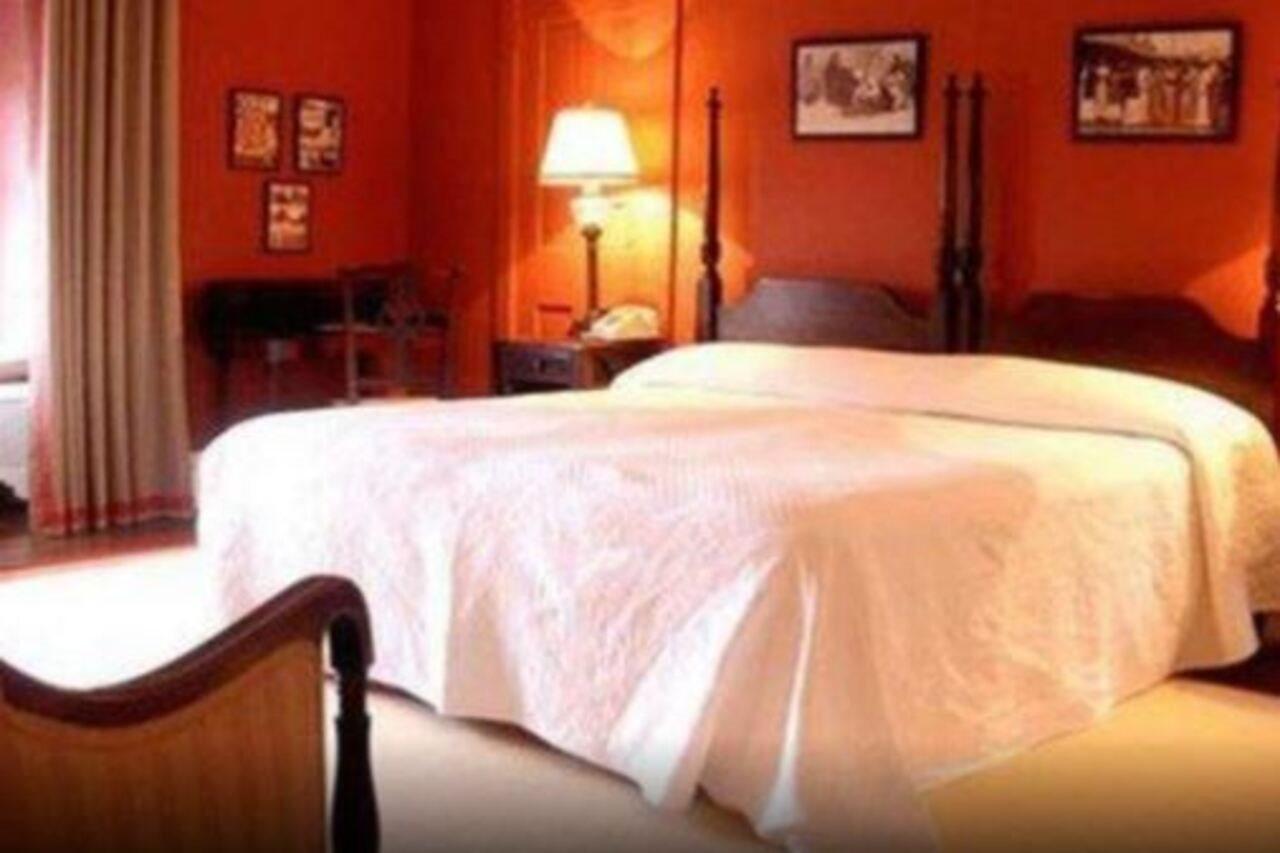 Bed and breakfast The College Club Of Boston Chambre photo