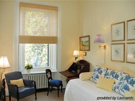 Bed and breakfast The College Club Of Boston Chambre photo